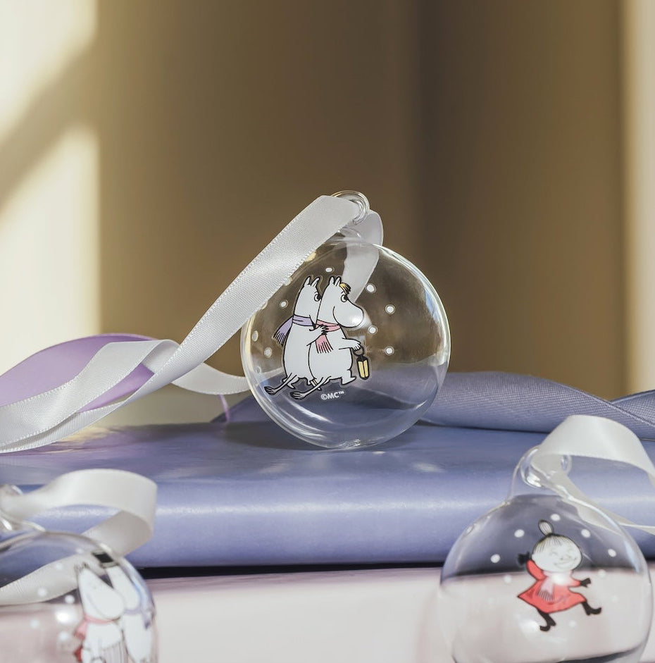 MOOMIN | Glass Bauble | Frosty Day | ⌀ 5cm | Moomintroll & Snorkmaiden