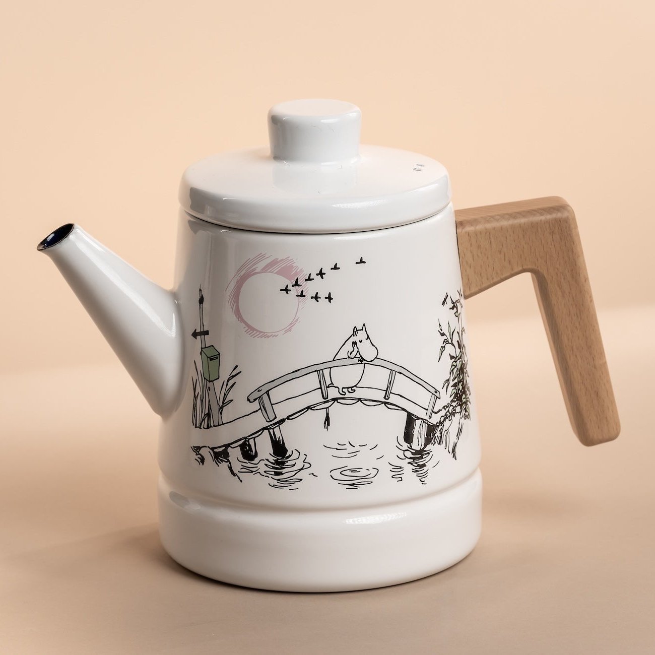 Muurla Enamel Coffee Pot with an Original Moomin Decoration.