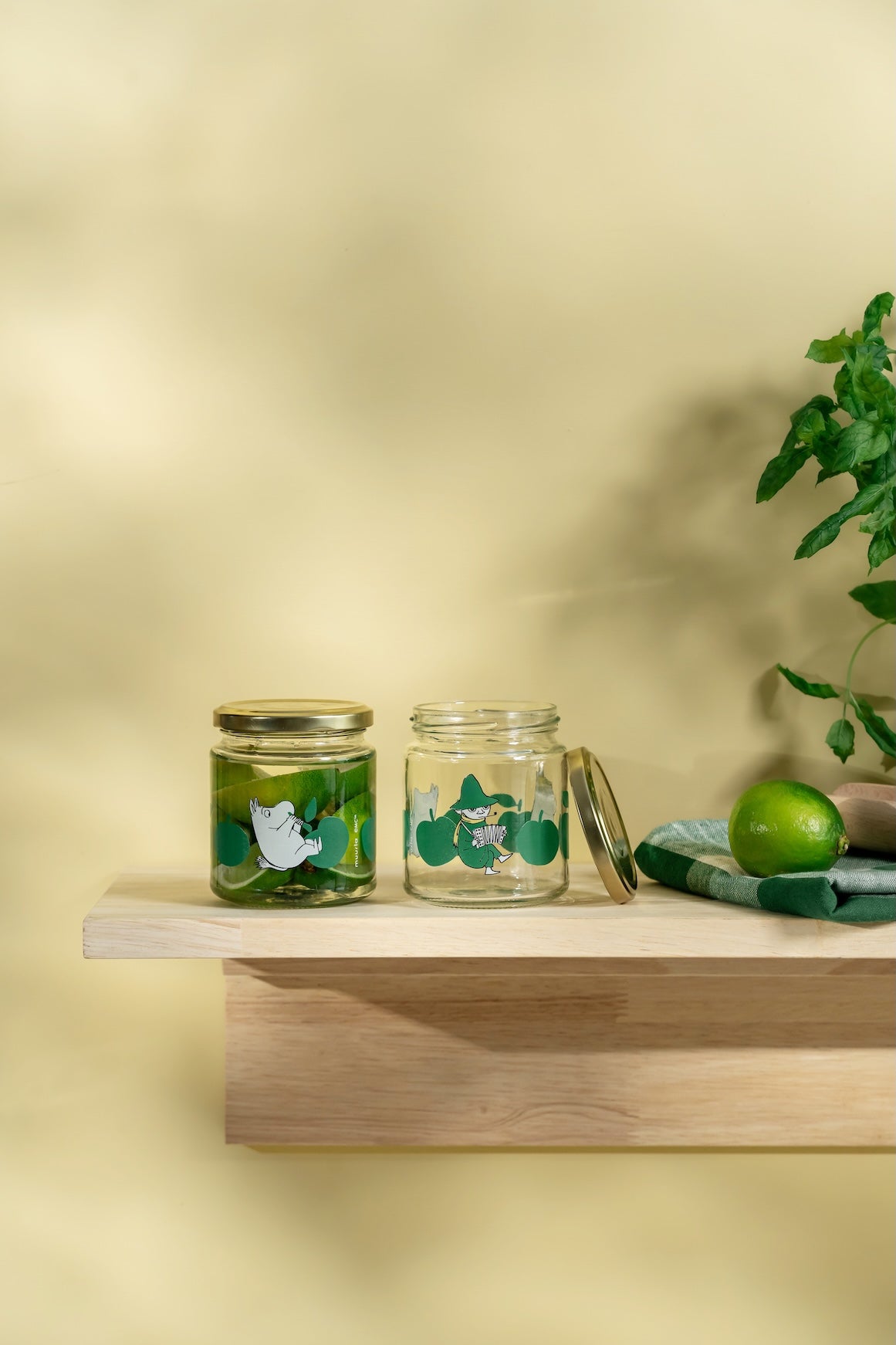 MOOMIN | Glass Kitchen Jar With Screw Top Lid  | Joyful Apples | 0.3L