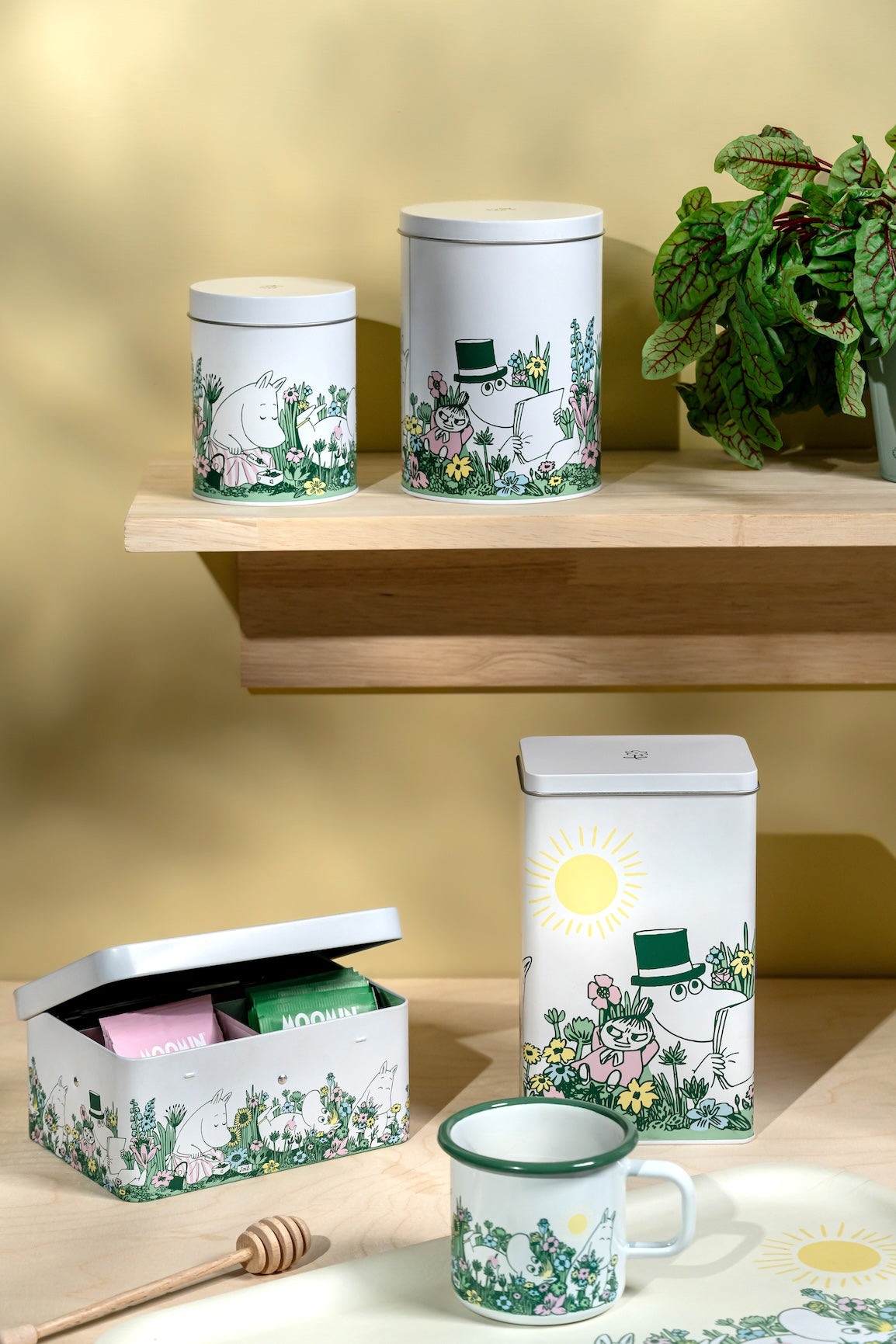 MOOMIN | Coffee Tin Jar | In The Garden | 20 x 11 x 8cm