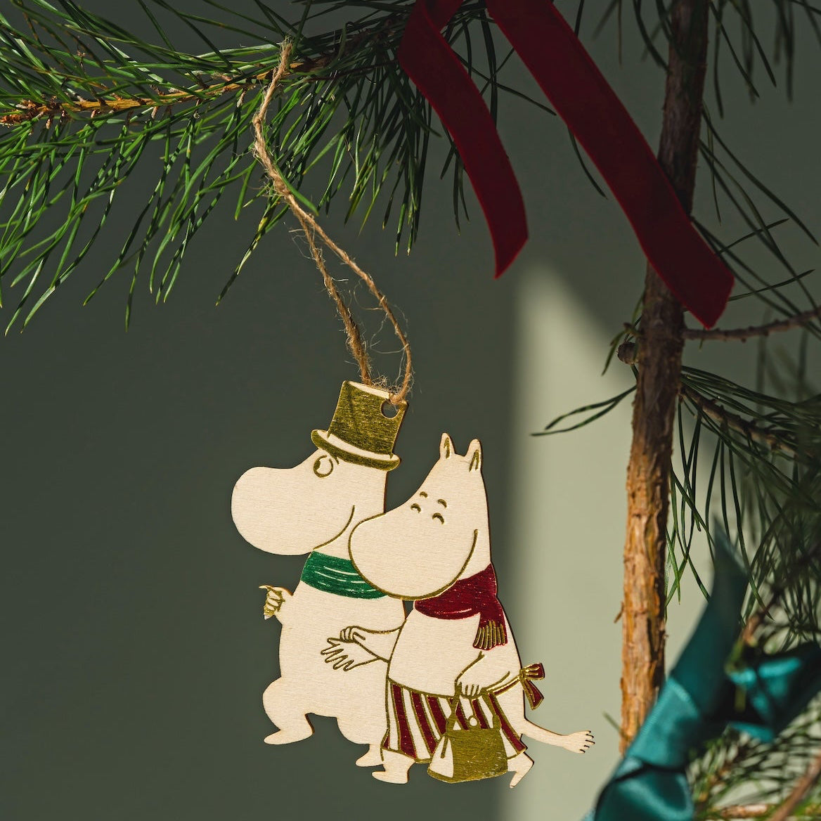 MOOMIN | Plywood Christmas Decoration | 8.5x8.5x0.3cm | Mamma & Pappa