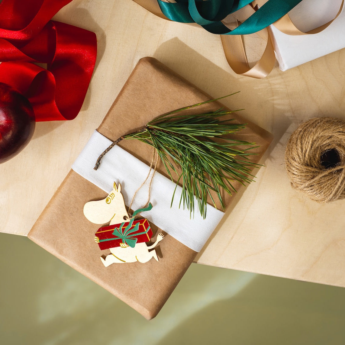 MOOMIN | Plywood Christmas Decoration | 8x7x0.3cm | Moomintroll