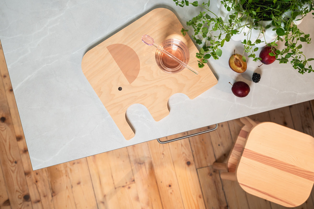 MUURLA | Chop and Serve Board, Small | Elephant | Birch / Green | 20.5 x 18.5cm