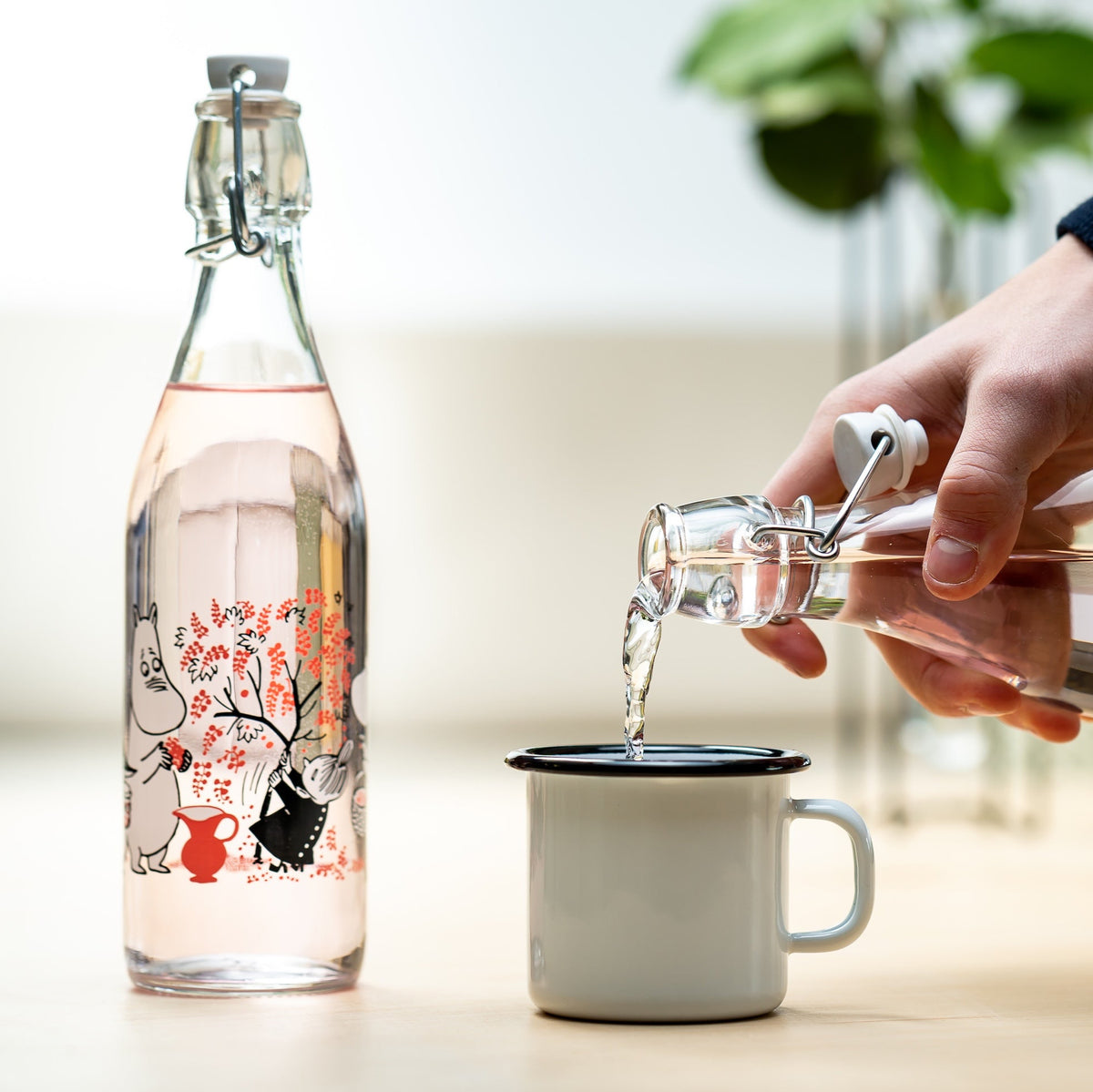 MUURLA | Moomin | Glass Bottle with clamp stopper | Berries | 0.5L