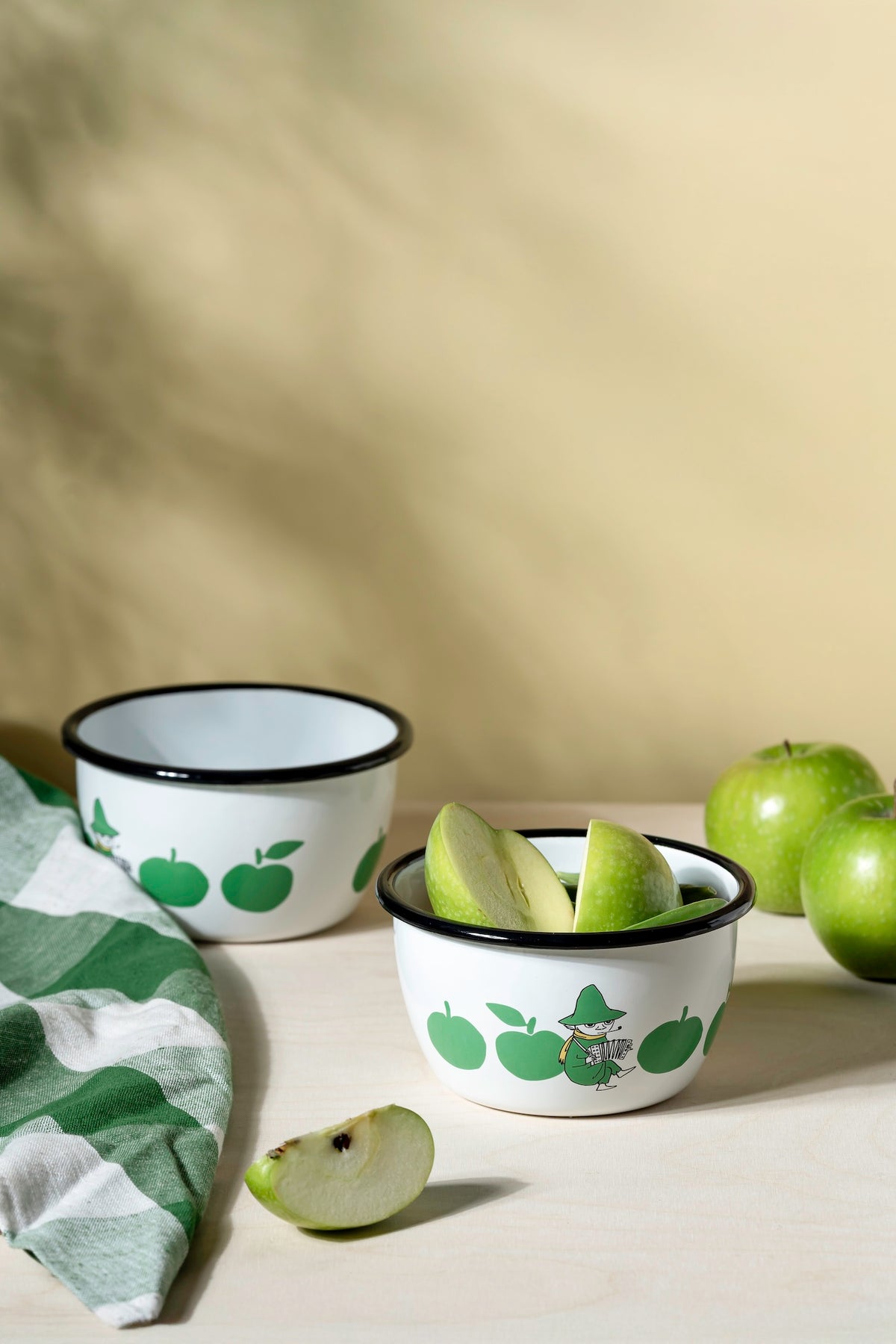 MOOMIN | Enamel Bowl | Joyful Apples | 0.6L