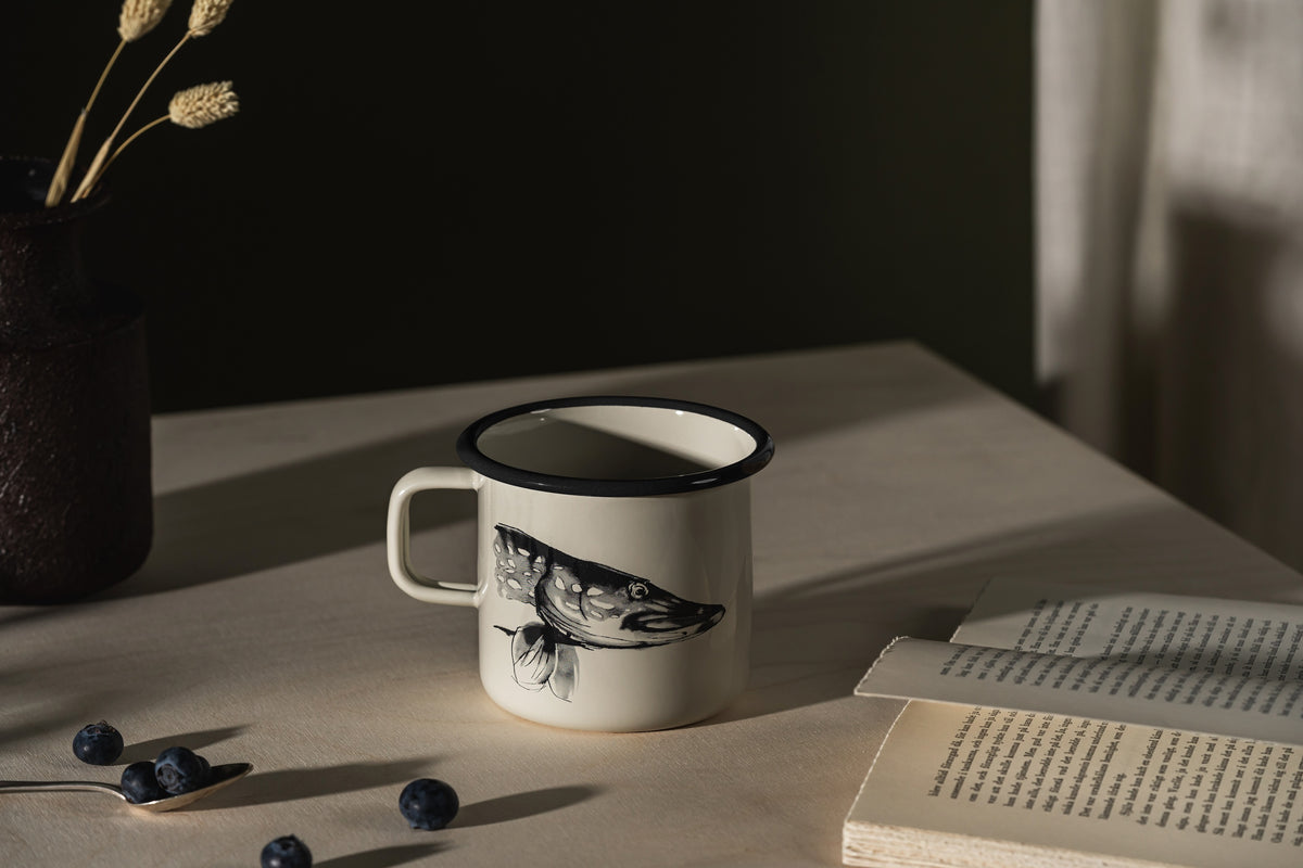 Muurla | Teemu Järvi, Fisherman&#39;s Enamel Mug, 0.55L, Pike and Trout