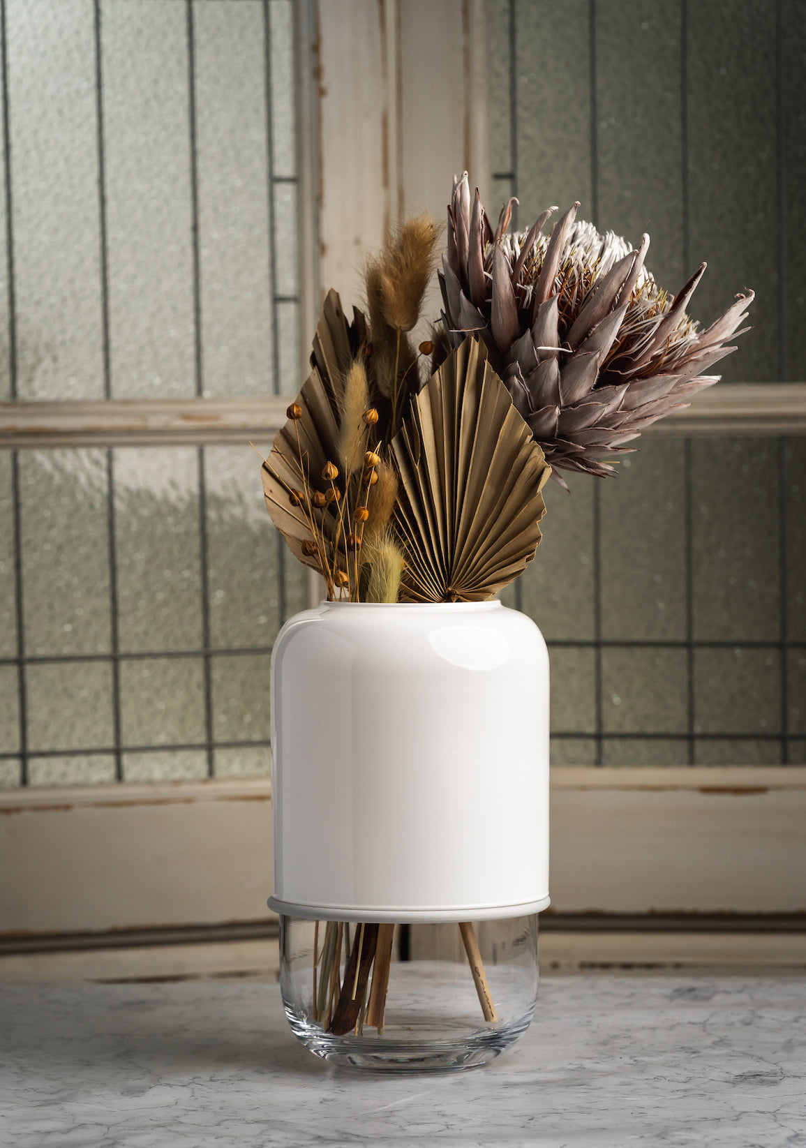 Muurla Design Capsule Vase in White
