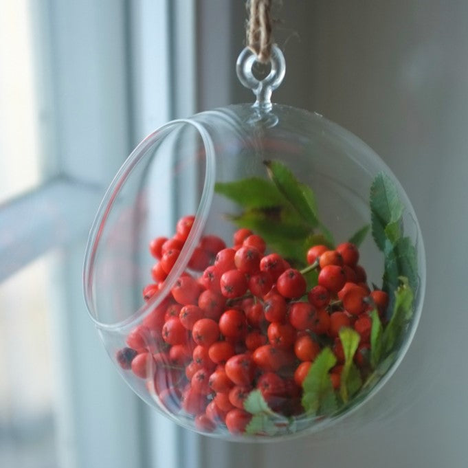 Muurla Decoration Ball 12cm filled with red berries. For tea-lights, decorations of small plants