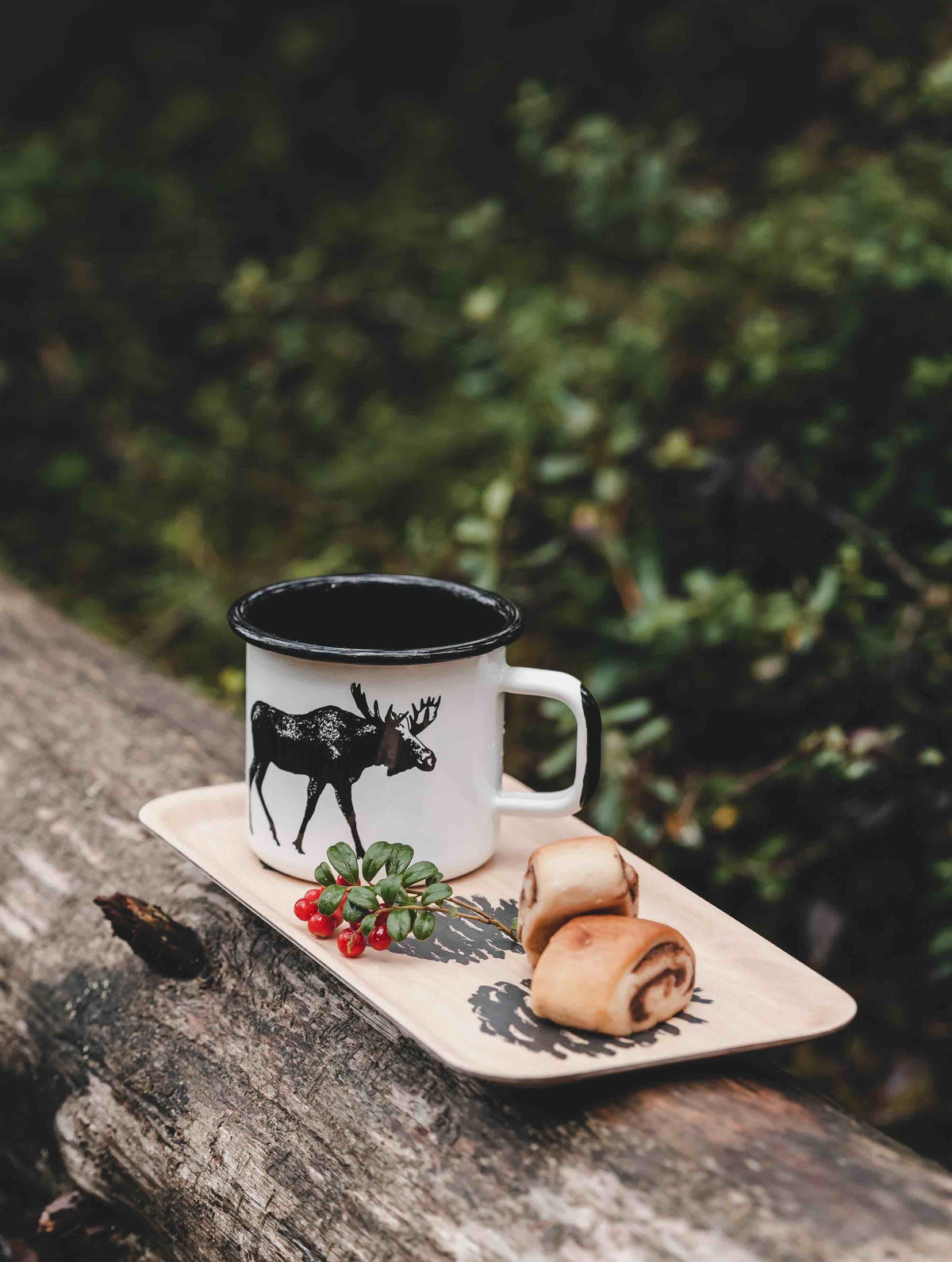 Muurla Design Enamel Mug on a birchwood tray